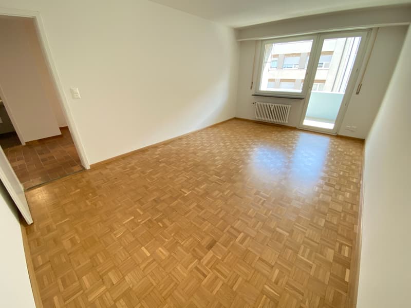 Wohnzimmer (Beispielfoto aus baugleicher Wohnung; Abweichungen sind möglich)