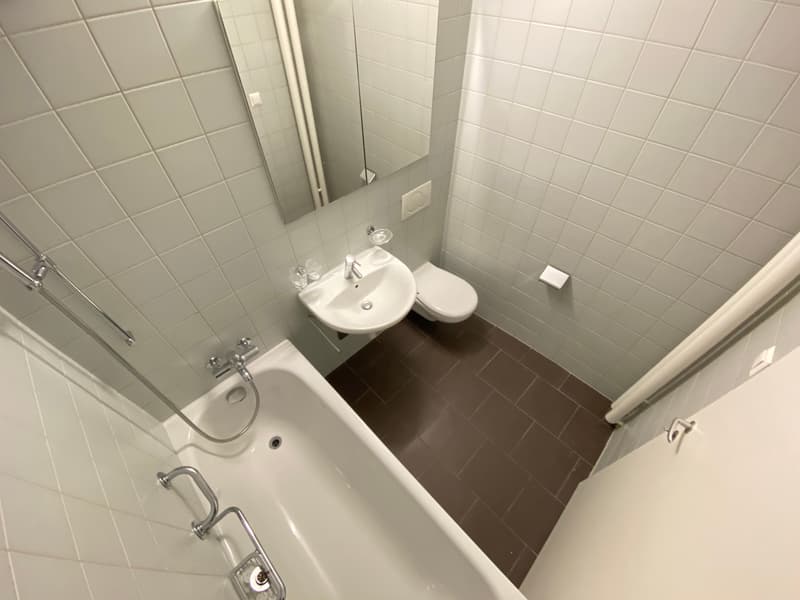 Badezimmer (Beispielfoto aus baugleicher Wohnung; Abweichungen sind möglich)