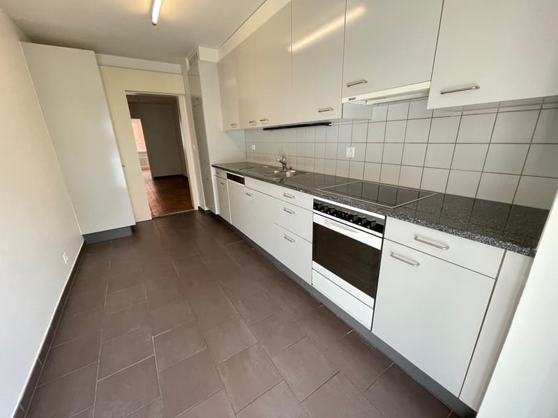 Küche (Beispielfoto aus baugleicher Wohnung; Abweichungen sind möglich)