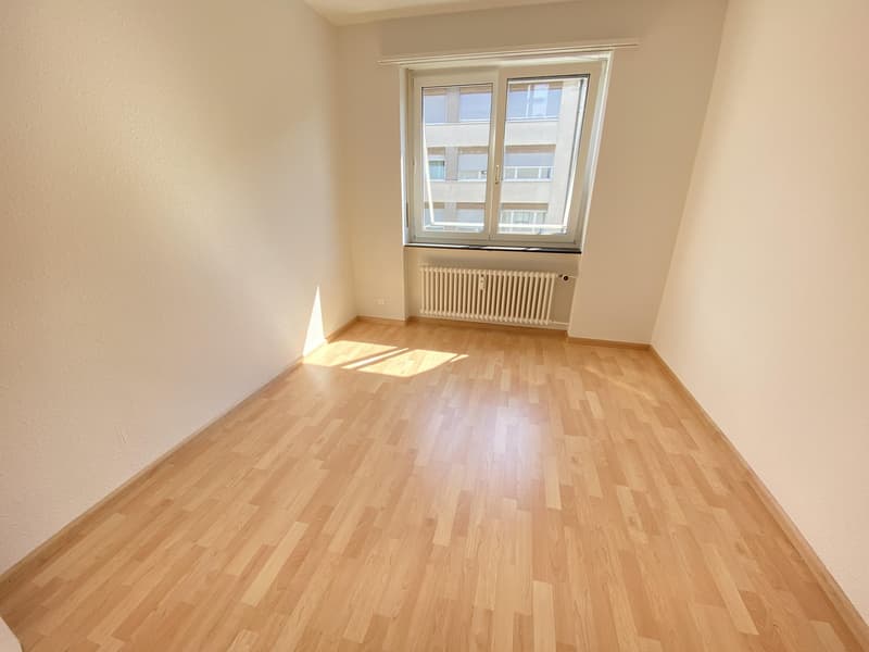 Zimmer 1 (Beispielfoto aus baugleicher Wohnung; Abweichungen sind möglich)