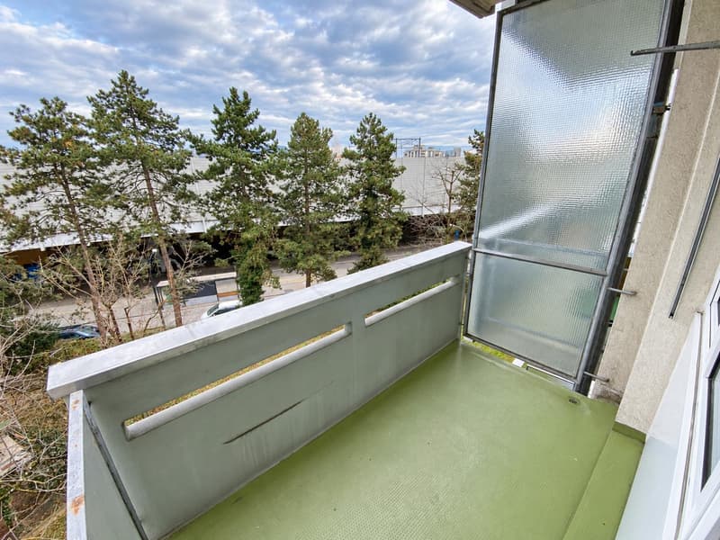 Balkon zur Strasse