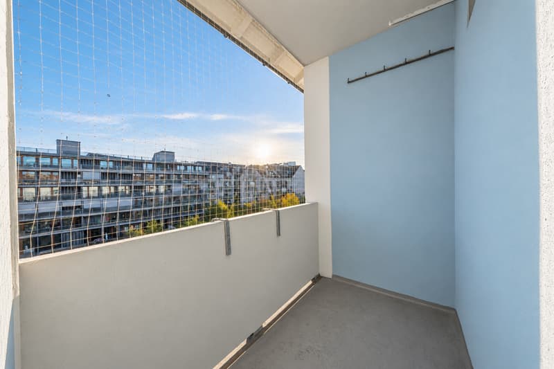 Balkon zur Hofseite (Beispielaufnahme auf baugleicher Wohnung; Abweichungen sind möglich)