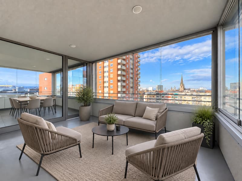 Balkon (Die abgebildeten Möbel wurden mithilfe von KI ergänzt und dienen ausschliesslich der Veranschaulichung der Räume; die Wohnung wird unmöbliert vermietet)