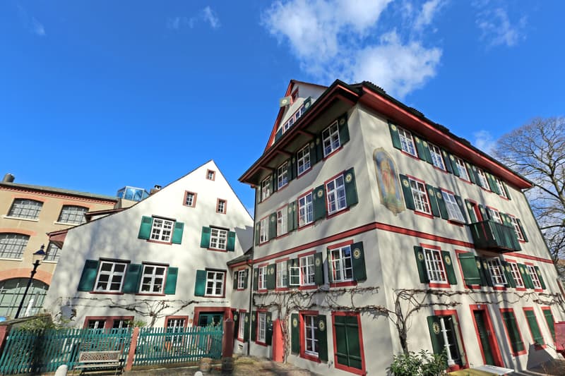 Abseits des Rummels im historischen St. Alban-Tal (1)