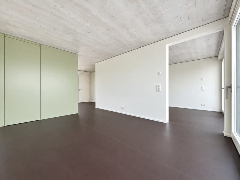 Wohnzimmer (Foto aus baugleicher Wohnung; kleinere Abweichungen sind möglich)