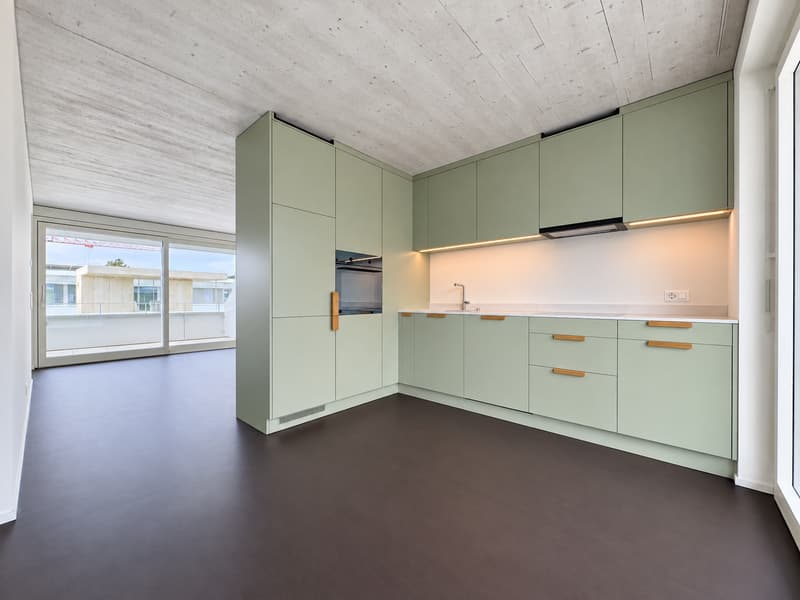Küche / Wohnzimmer (Foto aus baugleicher Wohnung; kleinere Abweichungen sind möglich)