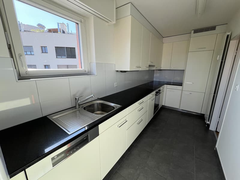 Küche (Beispielfoto aus baugleicher Wohnung; Abweichungen sind möglich)
