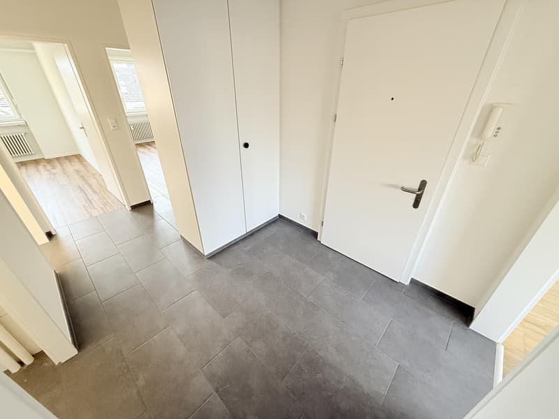 Eingang (Beispielfoto aus baugleicher Wohnung; Abweichungen sind möglich)
