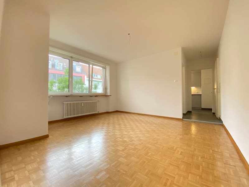 Wohn-/Schlafzimmer (Beispielfoto aus baugleicher Wohnung; Abweichungen sind möglich)
