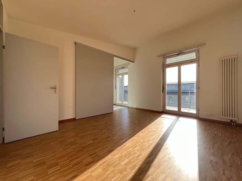 Wohnzimmer (Beispielfoto aus baugleicher Wohnung; Abweichungen sind möglich)
