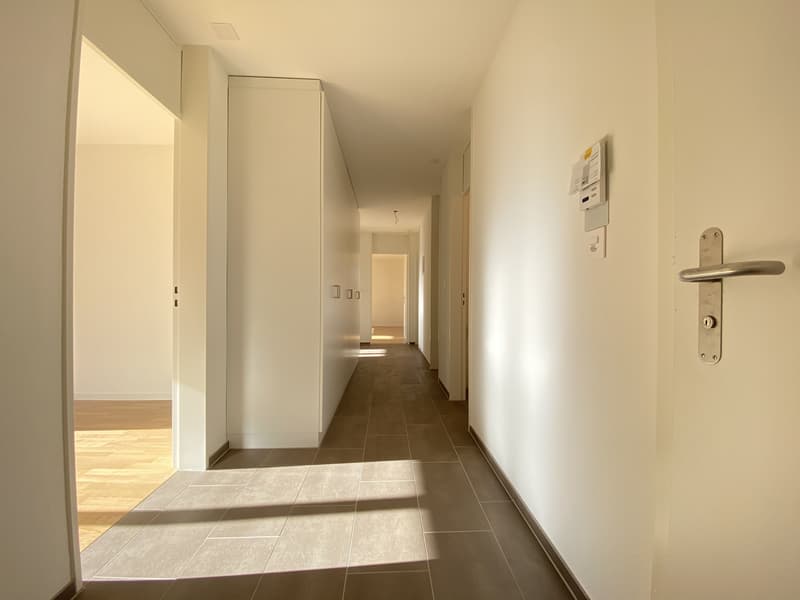 Korridor / Eingang (Beispielfoto aus baugleicher Wohnung; Abweichungen sind möglich)