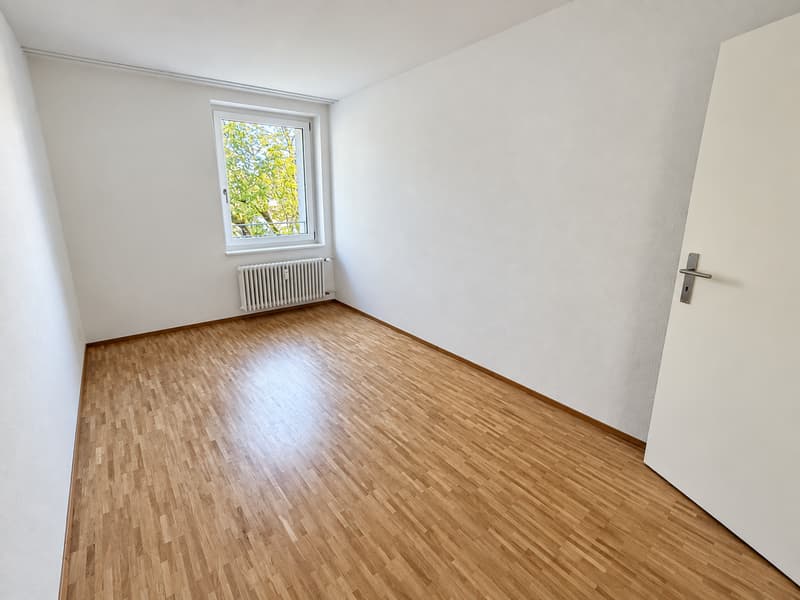 Zimmer 1 (Beispielfoto aus baugleicher Wohnung; Abweichungen sind möglich)