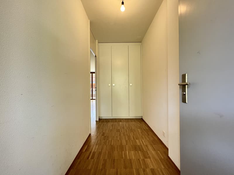 Windfang mit Wandschrank (Beispielfoto aus baugleicher Wohnung; Abweichungen sind möglich)