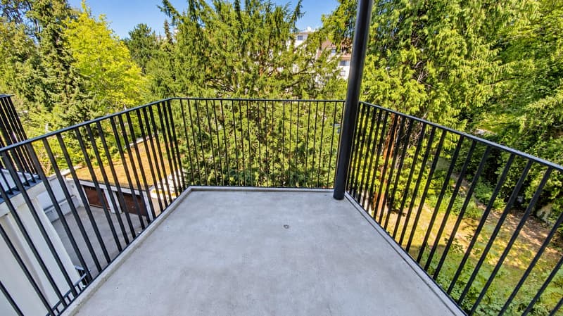 Balkon Hofseite