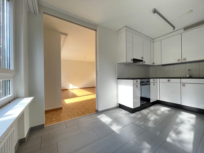 Küche / Essen (Beispielfoto aus baugleicher Wohnung im 4.OG; Abweichungen sind möglich)