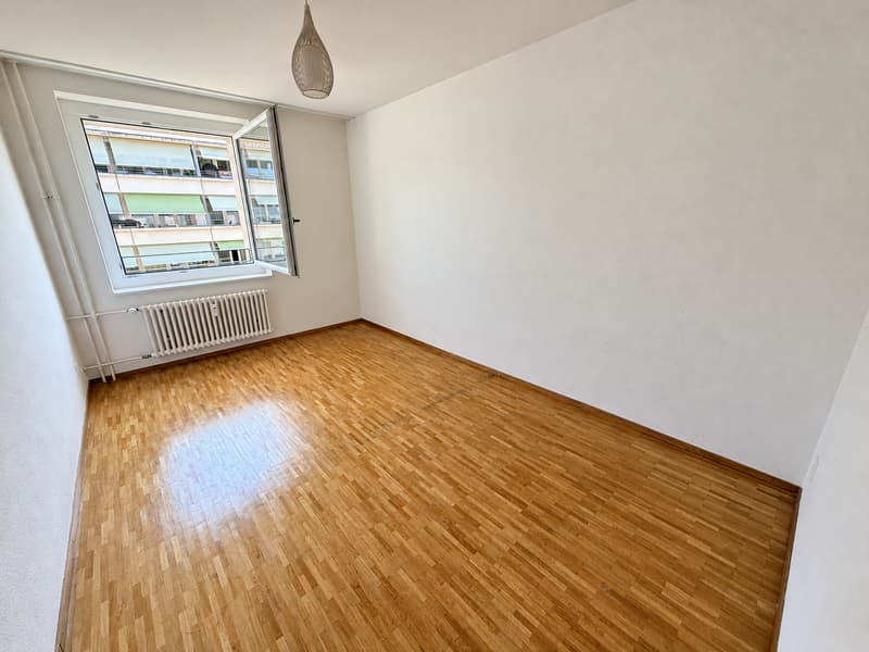 Zimmer 2 (Beispielfoto aus baugleicher Wohnung; Abweichungen sind möglich)