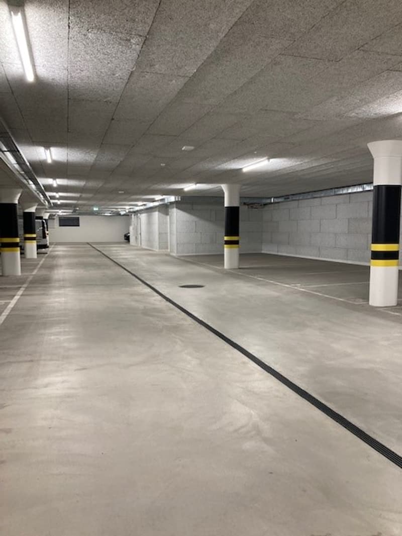 Noleggio di posto auto in garage sotterraneo (2)