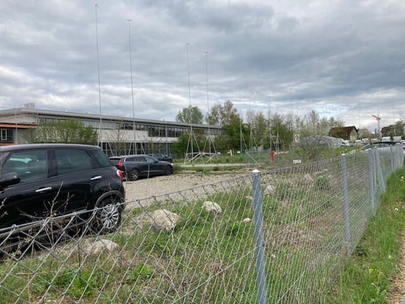 Aussenparkplätze zu vermieten (3)