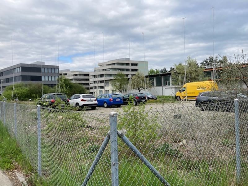 Aussenparkplätze zu vermieten (2)