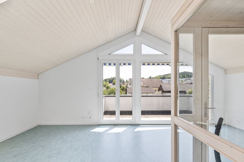 Attractive 6 ½-room maisonette apartment with 2 balconies in a quiet and sunny central location (16)