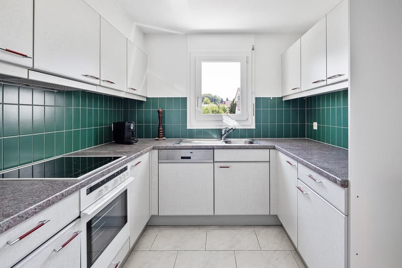 Attractive 6 ½-room maisonette apartment with 2 balconies in a quiet and sunny central location (10)