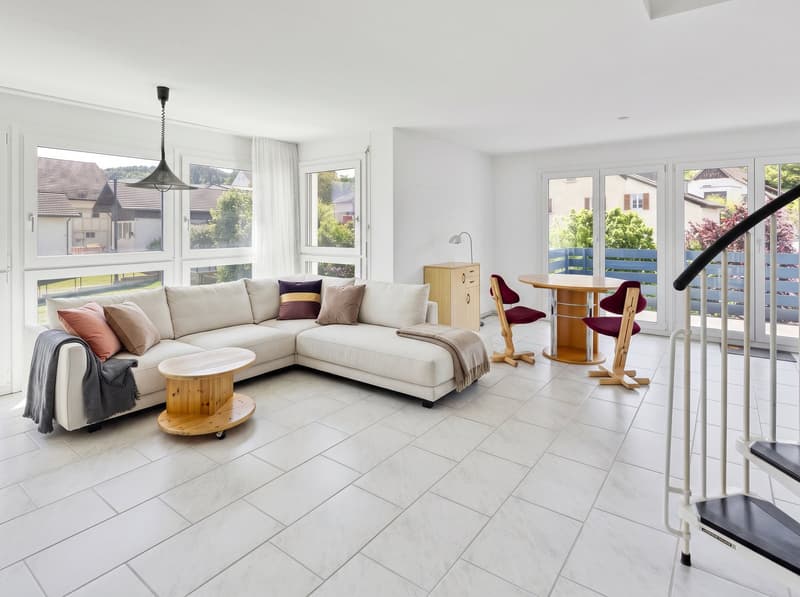 Attractive 6 ½-room maisonette apartment with 2 balconies in a quiet and sunny central location (6)