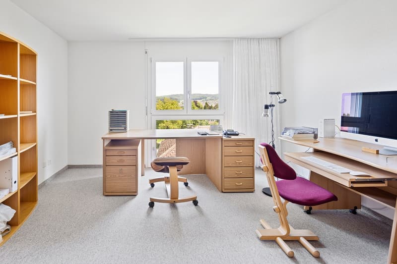 Attractive 6 ½-room maisonette apartment with 2 balconies in a quiet and sunny central location (12)