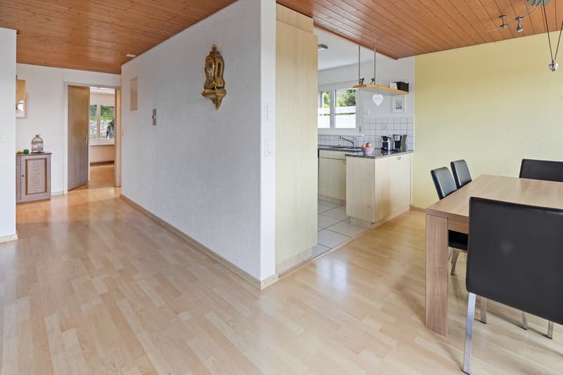 Top gepflegte Wohnung an äusserst schöner Wohnlage (7)