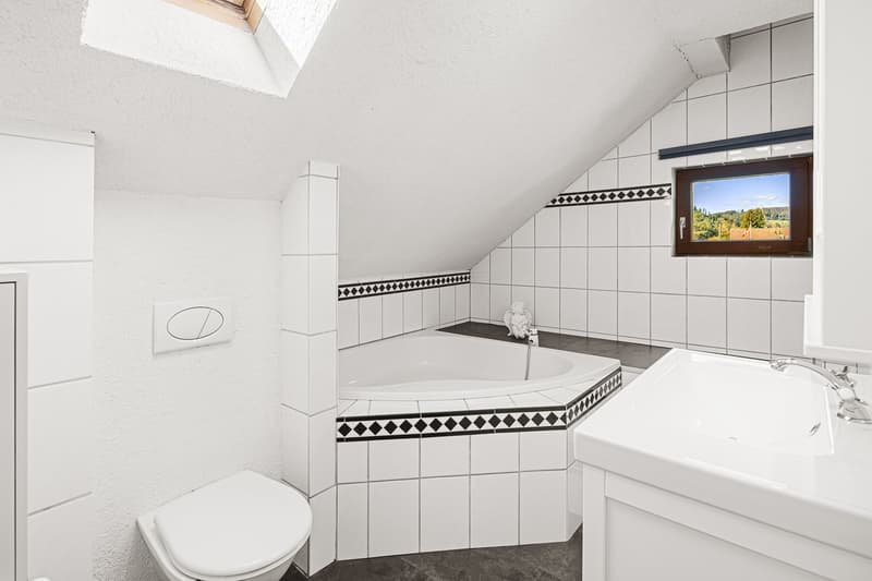 Charmantes Einfamilienhaus an idyllischer und unverbaubarer Aussichtsage (12)
