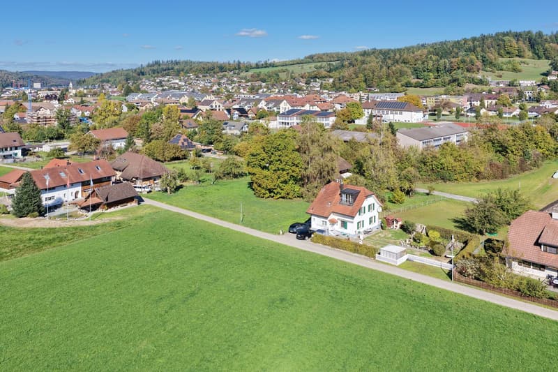 Charmantes Einfamilienhaus an idyllischer und unverbaubarer Aussichtsage (6)