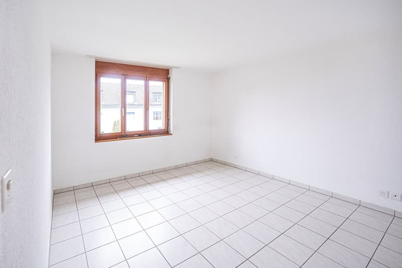Attractive 3.5-room apartment with balcony including storage room in the basement and parking space in Oberbipp (9)