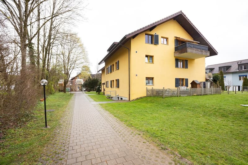Attractive 3.5-room apartment with balcony including storage room in the basement and parking space in Oberbipp (3)
