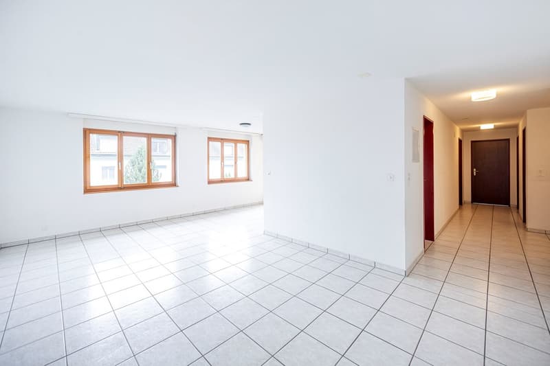 Attractive 3.5-room apartment with balcony including storage room in the basement and parking space in Oberbipp (6)