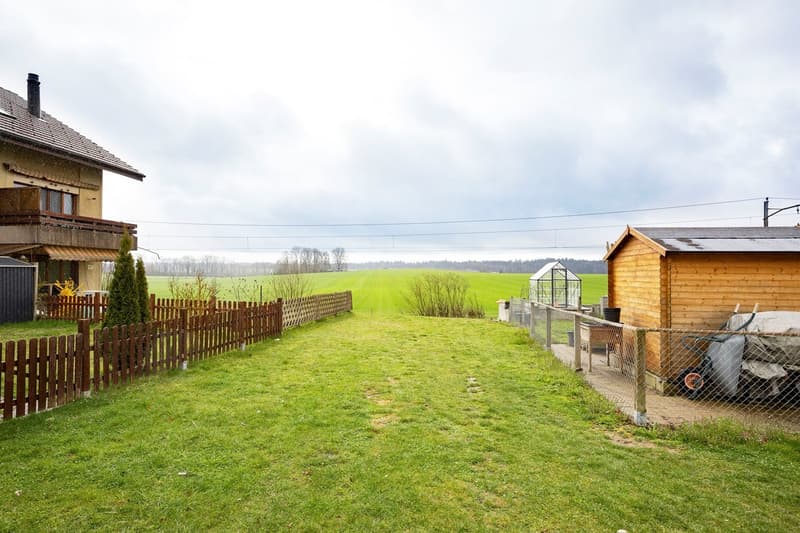 Attractive 3.5-room apartment with balcony including storage room in the basement and parking space in Oberbipp (4)