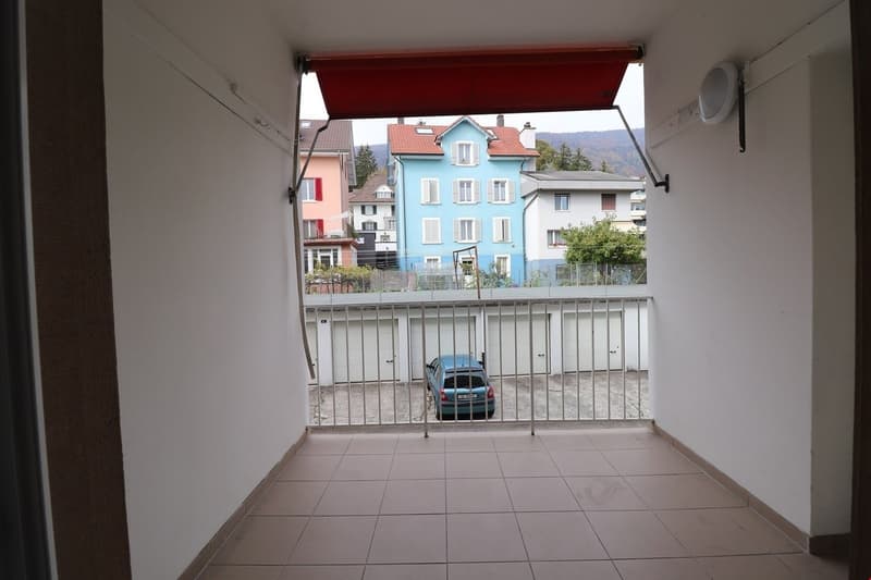 Beautiful old building apartment (10)