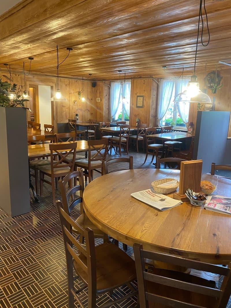 Ristorante "Kreuz" - osteria di villaggio moderna con tradizione (9)