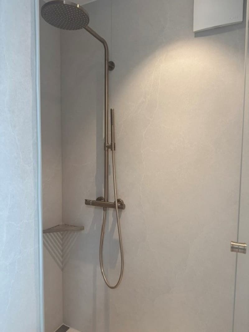 First occupancy in beautifully renovated 4 ½ room apartment in 3-party house (9)