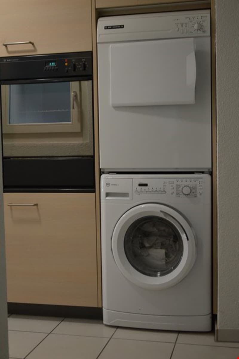 Appartement spacieux en vieille ville au cœur de Berne ! (2)