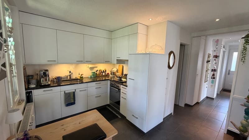 Modern 3-room apartment with balcony (4)