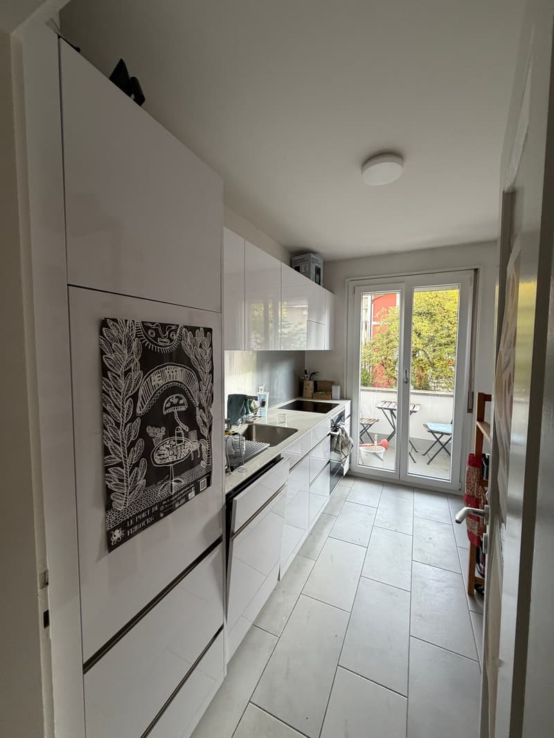 4-Zimmer-Wohnung mit Balkon im Herzen von Bern (2)
