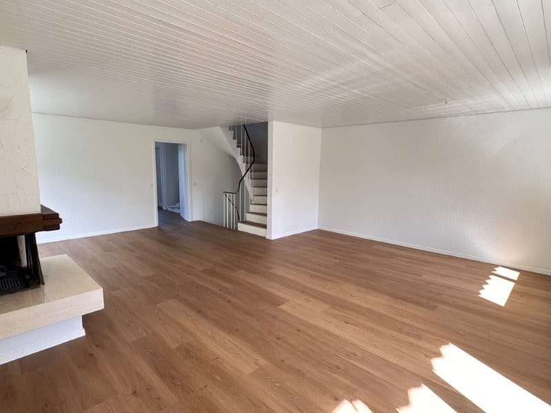 Gepflegtes + neu saniertes 5.5-Zimmer-Doppeleinfamilienhaus in Allmendingen bei Bern (6)