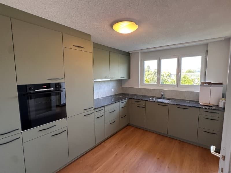 Gepflegtes + neu saniertes 5.5-Zimmer-Doppeleinfamilienhaus in Allmendingen bei Bern (3)