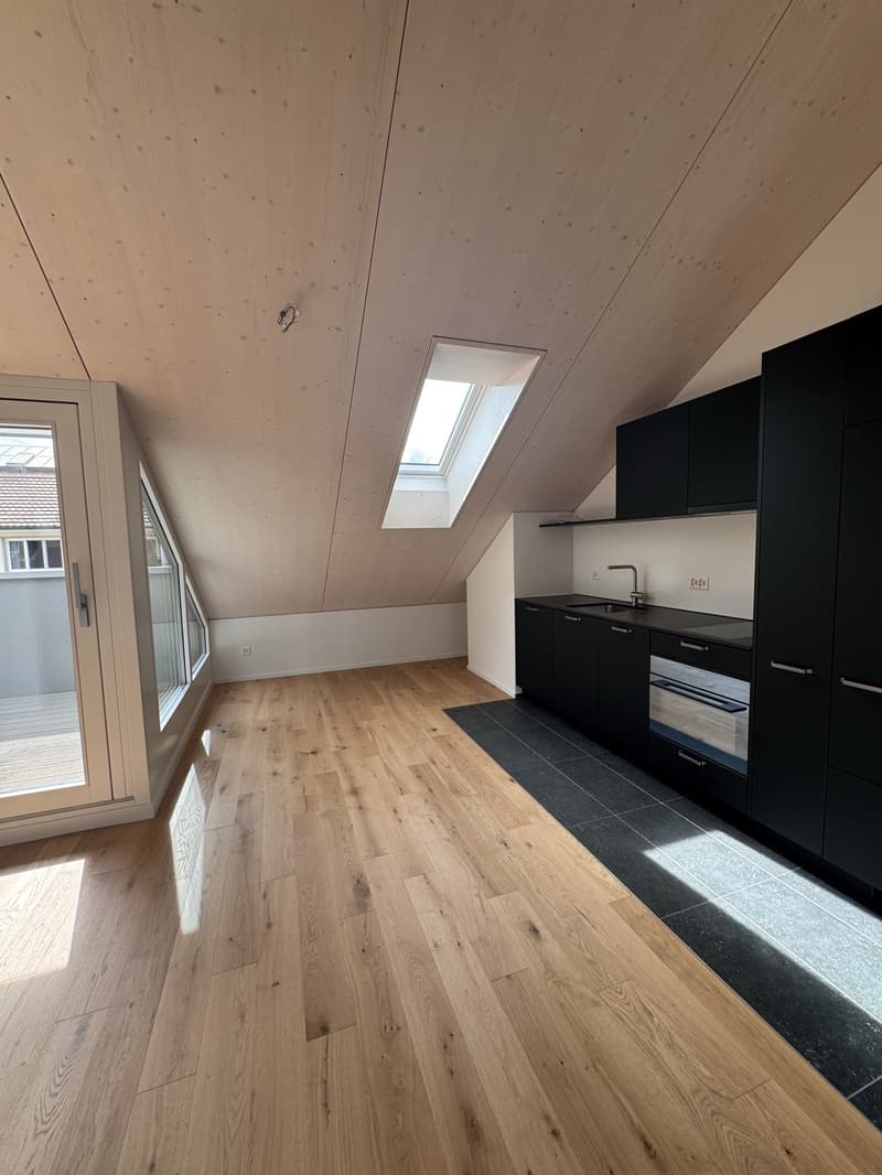 Im 2025 saniert! 2-Zimmerwohnung mit Loggia (2)