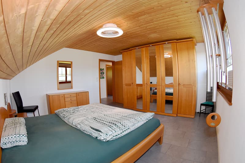 Elternschlafzimmer (Süd-West ca. 19 m2)