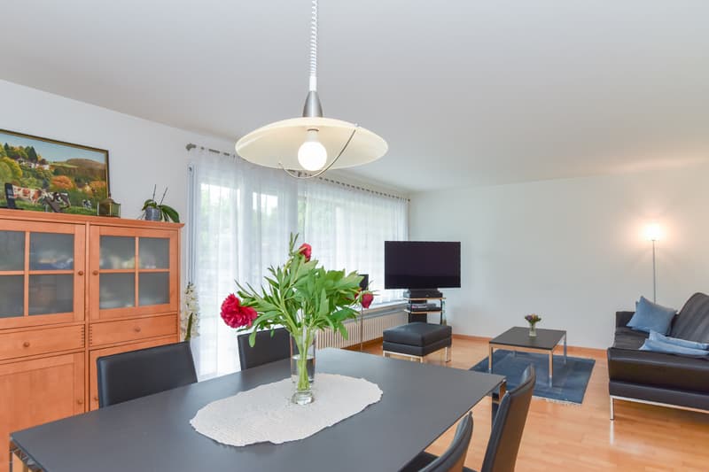 ...Esszimmer mit Zugang...
