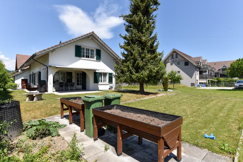 Ansicht mit Garten