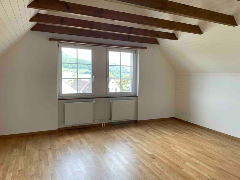 Dachzimmer 4.5-Zimmer-Wohnung 2.OG/DG