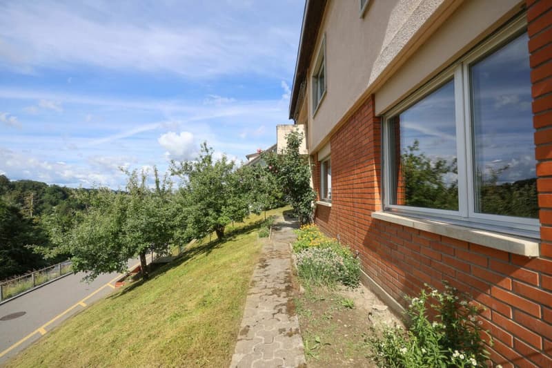 Casa unifamiliare con annesse e vista panoramica (13)