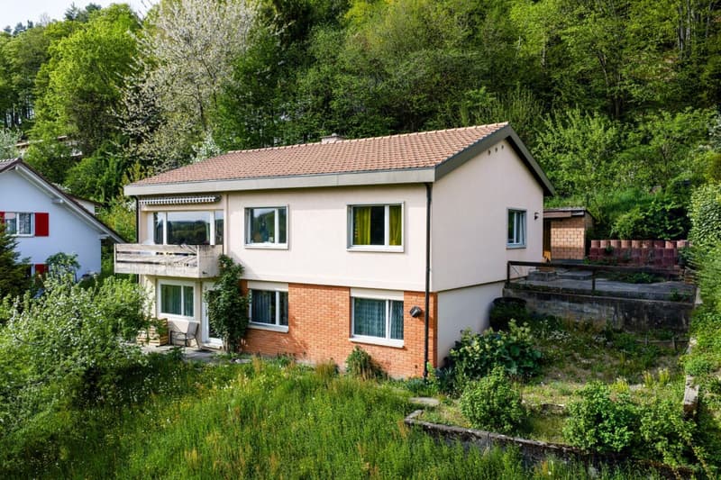 Casa unifamiliare con annesse e vista panoramica (2)