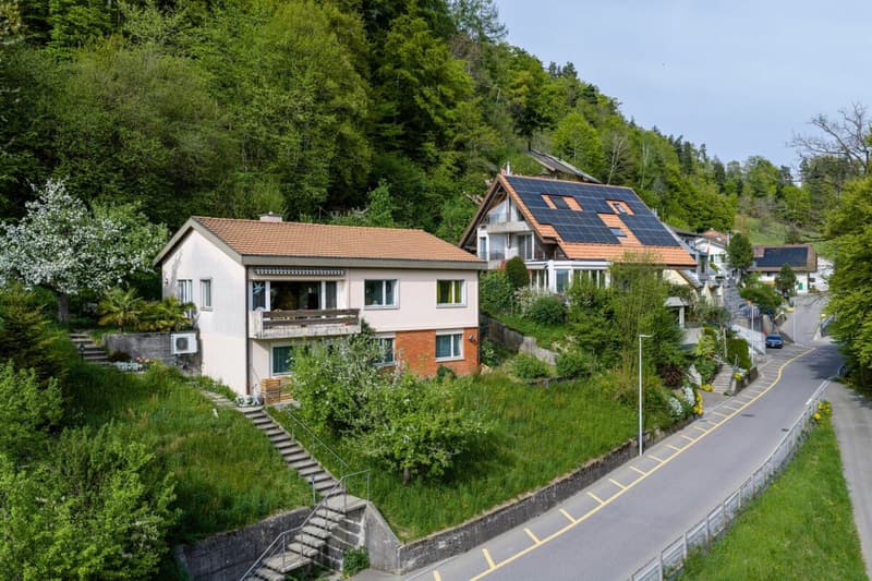 Casa unifamiliare con annesse e vista panoramica (3)